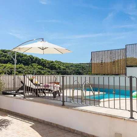 Marivilla In With Heated Pool Villa *