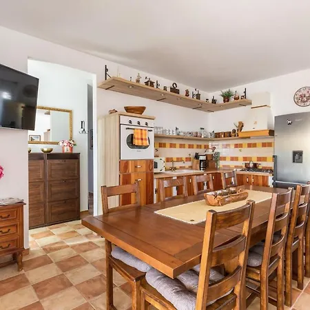 Вилла Marivilla In With Heated Pool *